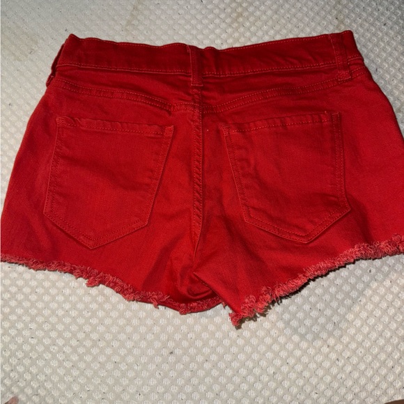 Red boyfriend fit shorts - Picture 2 of 2